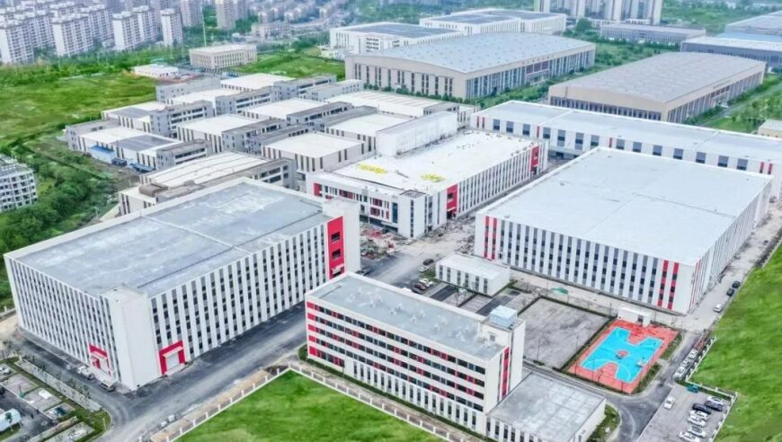 卖糖葫芦喷口水大姨道歉,2025年澳门资料更新香港王中王,详细释义解释落实_极速版V3.100